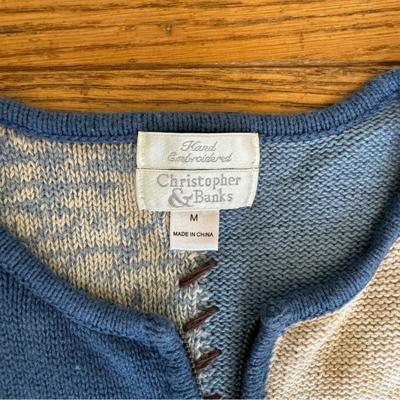 Vintage Christopher & Banks Blue and Cream Geometric Pattern Shirt - Picture 2 of 3